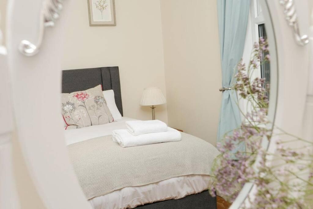 Villa The River Walk House York Extérieur photo